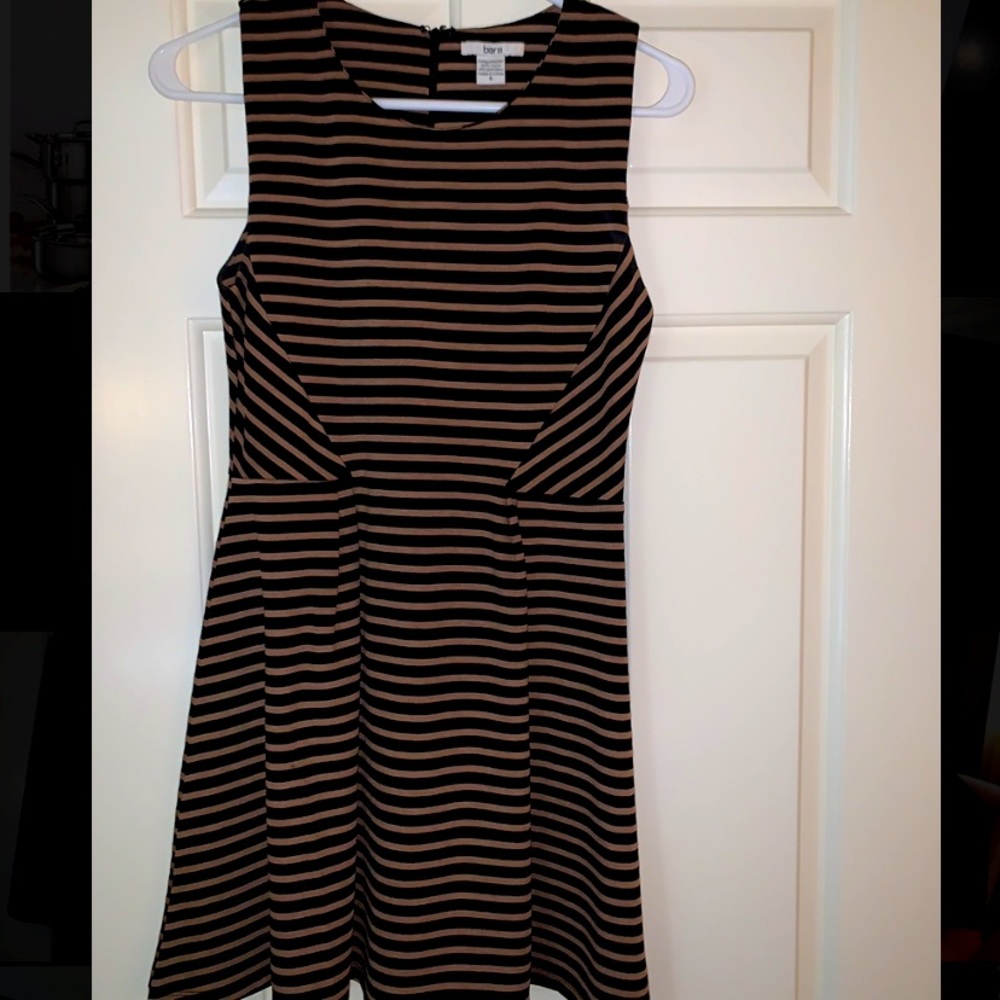 Bar III: Dress